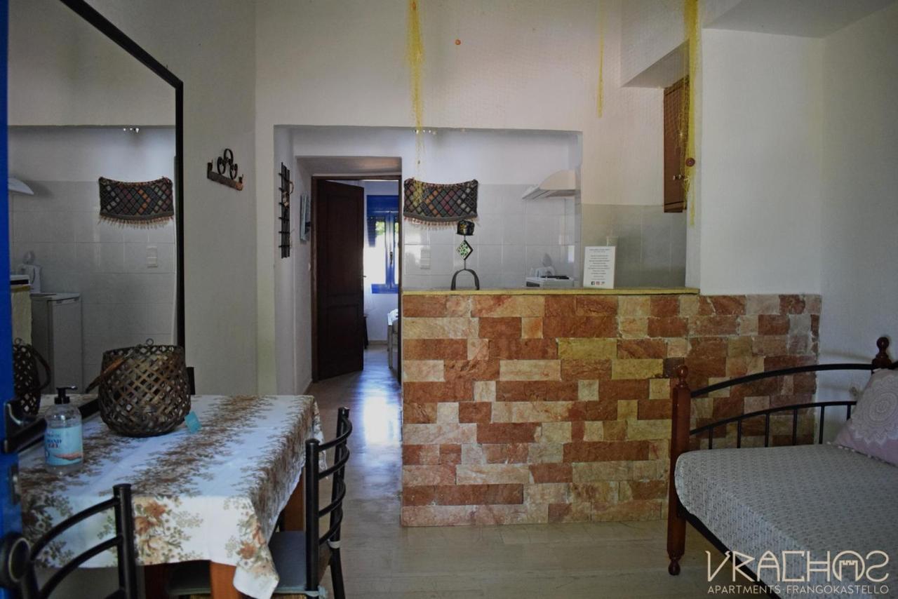 Vrachos Apartments Frangokastello Extérieur photo